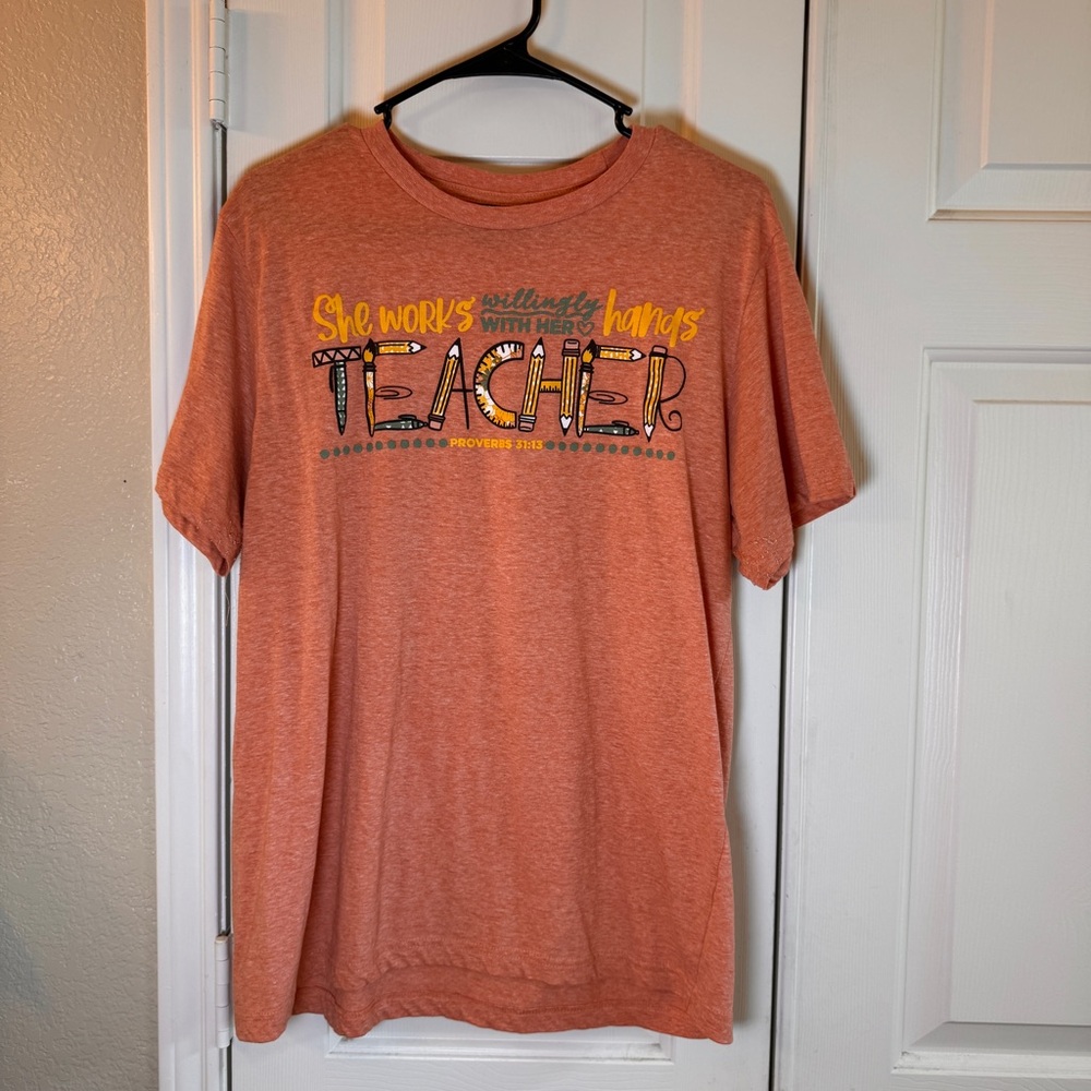 Love in Faith Weathered Orange Teacher Shirt- Sz L‎